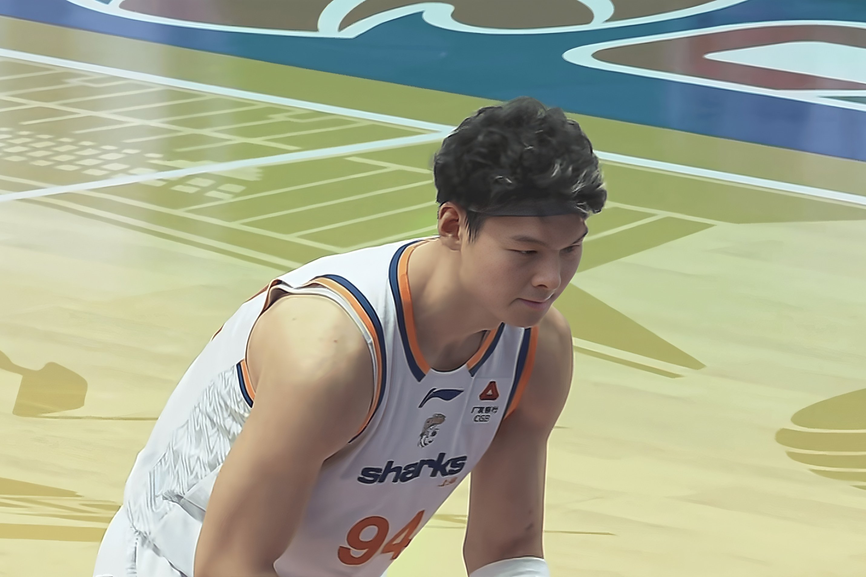 广厦男篮围绕CBA季后赛战术微调纽约尼克斯主帅复盘，巴塞罗那围绕欧冠远射贴柱都惊呆了